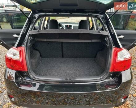 Чорний Тойота Ауріс, об'ємом двигуна 1.6 л та пробігом 201 тис. км за 10500 $, фото 12 на Automoto.ua