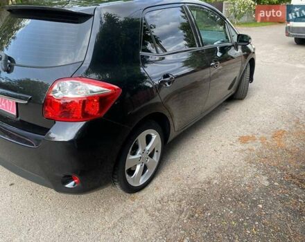 Чорний Тойота Ауріс, об'ємом двигуна 1.8 л та пробігом 235 тис. км за 10500 $, фото 4 на Automoto.ua