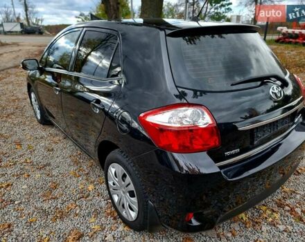 Чорний Тойота Ауріс, об'ємом двигуна 1.6 л та пробігом 201 тис. км за 10500 $, фото 13 на Automoto.ua