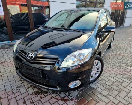 Черный Тойота Аурис, объемом двигателя 1.6 л и пробегом 142 тыс. км за 10200 $, фото 3 на Automoto.ua