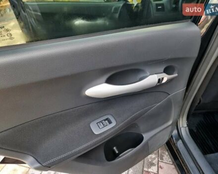 Черный Тойота Аурис, объемом двигателя 1.6 л и пробегом 142 тыс. км за 10200 $, фото 31 на Automoto.ua