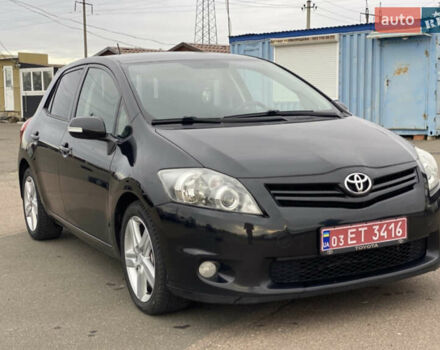 Чорний Тойота Ауріс, об'ємом двигуна 1.4 л та пробігом 238 тис. км за 7950 $, фото 4 на Automoto.ua