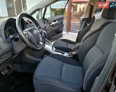 Черный Тойота Аурис, объемом двигателя 1.6 л и пробегом 142 тыс. км за 10200 $, фото 21 на Automoto.ua