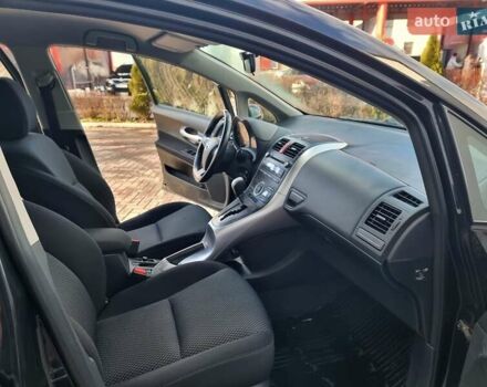 Черный Тойота Аурис, объемом двигателя 1.6 л и пробегом 142 тыс. км за 10200 $, фото 24 на Automoto.ua