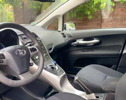 Чорний Тойота Ауріс, об'ємом двигуна 1.8 л та пробігом 235 тис. км за 10500 $, фото 15 на Automoto.ua