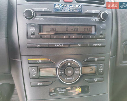 Тойота Аурис 2011 в Одессе на Automoto.ua Черный Тойота Аурис, объемом двигателя 1.6 л и пробегом 117 тыс. км за 9200 $, фото 26 на Automoto.ua