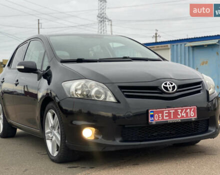 Чорний Тойота Ауріс, об'ємом двигуна 1.4 л та пробігом 238 тис. км за 7950 $, фото 6 на Automoto.ua