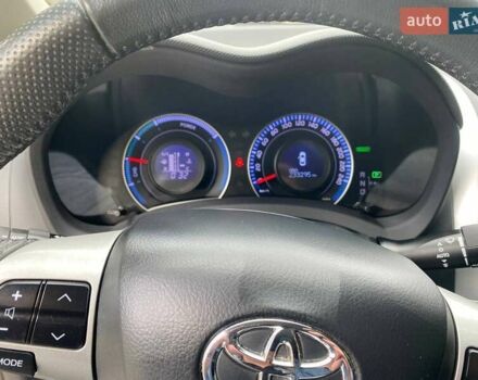 Чорний Тойота Ауріс, об'ємом двигуна 1.8 л та пробігом 235 тис. км за 10500 $, фото 8 на Automoto.ua
