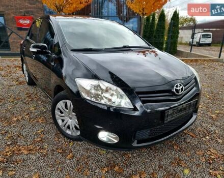 Чорний Тойота Ауріс, об'ємом двигуна 1.6 л та пробігом 201 тис. км за 10500 $, фото 7 на Automoto.ua