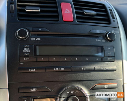 Черный Тойота Аурис, объемом двигателя 1.6 л и пробегом 126 тыс. км за 9300 $, фото 14 на Automoto.ua