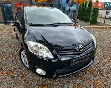 Чорний Тойота Ауріс, об'ємом двигуна 1.6 л та пробігом 201 тис. км за 10500 $, фото 2 на Automoto.ua