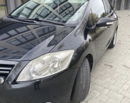 Черный Тойота Аурис, объемом двигателя 1.4 л и пробегом 280 тыс. км за 5700 $, фото 3 на Automoto.ua