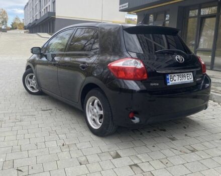 Черный Тойота Аурис, объемом двигателя 1.4 л и пробегом 280 тыс. км за 5700 $, фото 2 на Automoto.ua