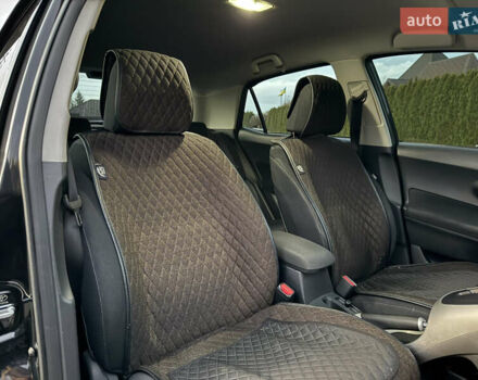 Черный Тойота Аурис, объемом двигателя 1.6 л и пробегом 184 тыс. км за 8999 $, фото 29 на Automoto.ua