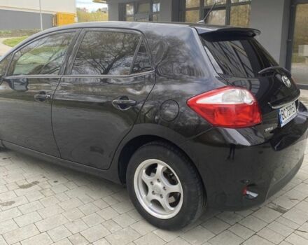 Черный Тойота Аурис, объемом двигателя 1.4 л и пробегом 280 тыс. км за 5700 $, фото 5 на Automoto.ua