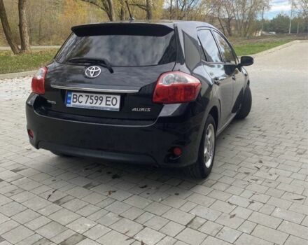 Черный Тойота Аурис, объемом двигателя 1.4 л и пробегом 280 тыс. км за 5700 $, фото 1 на Automoto.ua