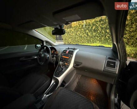 Черный Тойота Аурис, объемом двигателя 1.6 л и пробегом 184 тыс. км за 8999 $, фото 31 на Automoto.ua