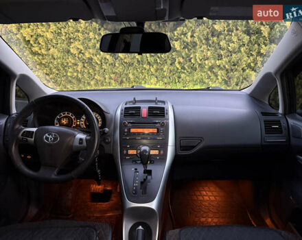 Черный Тойота Аурис, объемом двигателя 1.6 л и пробегом 184 тыс. км за 8999 $, фото 4 на Automoto.ua