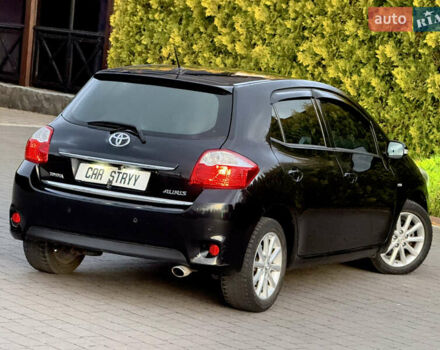Черный Тойота Аурис, объемом двигателя 1.6 л и пробегом 184 тыс. км за 8999 $, фото 24 на Automoto.ua