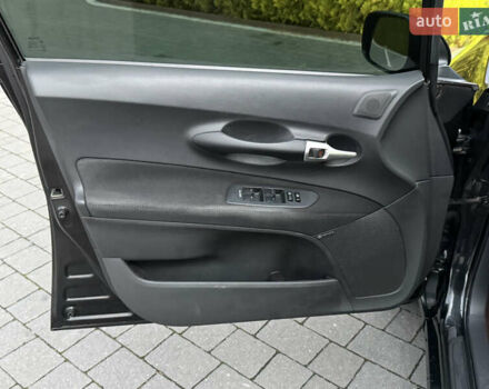 Черный Тойота Аурис, объемом двигателя 1.6 л и пробегом 184 тыс. км за 8999 $, фото 41 на Automoto.ua