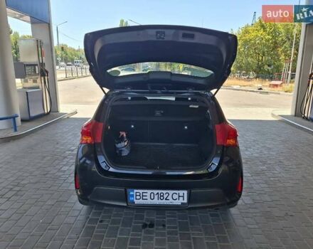 Чорний Тойота Ауріс, об'ємом двигуна 1.33 л та пробігом 129 тис. км за 9300 $, фото 29 на Automoto.ua