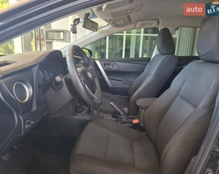 Чорний Тойота Ауріс, об'ємом двигуна 1.33 л та пробігом 129 тис. км за 9300 $, фото 15 на Automoto.ua