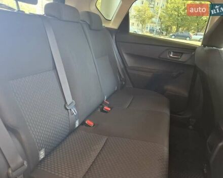 Чорний Тойота Ауріс, об'ємом двигуна 1.33 л та пробігом 129 тис. км за 9300 $, фото 19 на Automoto.ua