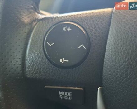 Черный Тойота Аурис, объемом двигателя 1.33 л и пробегом 129 тыс. км за 9300 $, фото 26 на Automoto.ua