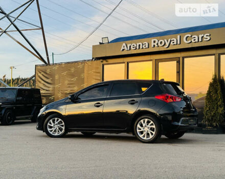 Черный Тойота Аурис, объемом двигателя 1.8 л и пробегом 223 тыс. км за 13500 $, фото 3 на Automoto.ua