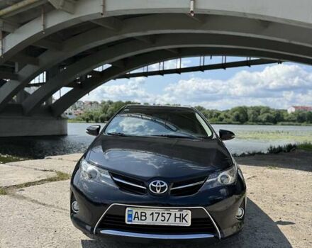 Черный Тойота Аурис, объемом двигателя 1.4 л и пробегом 190 тыс. км за 9200 $, фото 1 на Automoto.ua