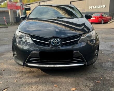 Черный Тойота Аурис, объемом двигателя 1.8 л и пробегом 256 тыс. км за 6173 $, фото 2 на Automoto.ua