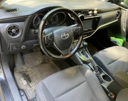 Черный Тойота Аурис, объемом двигателя 1.8 л и пробегом 120 тыс. км за 9800 $, фото 6 на Automoto.ua