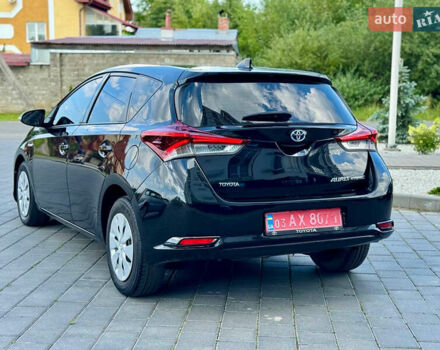 Чорний Тойота Ауріс, об'ємом двигуна 1.8 л та пробігом 163 тис. км за 12950 $, фото 8 на Automoto.ua