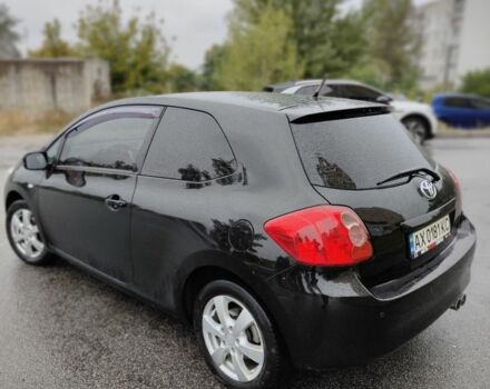 Чорний Тойота Ауріс, об'ємом двигуна 1.6 л та пробігом 183 тис. км за 4900 $, фото 1 на Automoto.ua