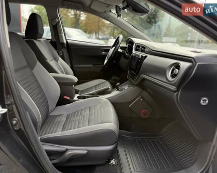 Черный Тойота Аурис, объемом двигателя 1.8 л и пробегом 165 тыс. км за 15500 $, фото 11 на Automoto.ua