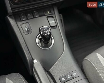 Черный Тойота Аурис, объемом двигателя 1.8 л и пробегом 165 тыс. км за 15500 $, фото 22 на Automoto.ua