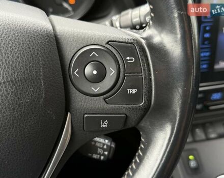 Черный Тойота Аурис, объемом двигателя 1.8 л и пробегом 165 тыс. км за 15500 $, фото 23 на Automoto.ua