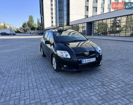 Черный Тойота Аурис, объемом двигателя 1.6 л и пробегом 150 тыс. км за 6400 $, фото 1 на Automoto.ua