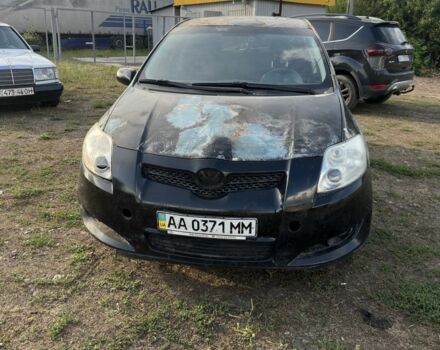 Чорний Тойота Ауріс, об'ємом двигуна 1.6 л та пробігом 166 тис. км за 3850 $, фото 1 на Automoto.ua