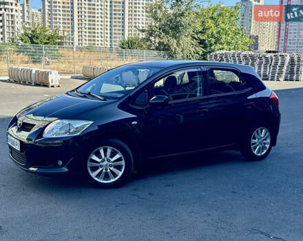 Чорний Тойота Ауріс, об'ємом двигуна 1.6 л та пробігом 195 тис. км за 5999 $, фото 1 на Automoto.ua