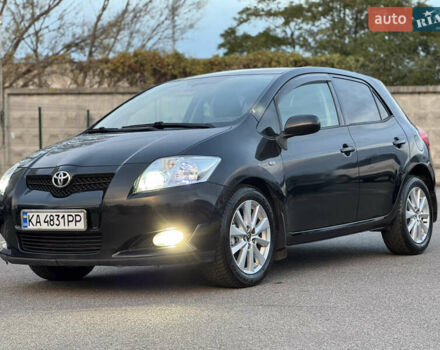 Чорний Тойота Ауріс, об'ємом двигуна 1.6 л та пробігом 113 тис. км за 7400 $, фото 1 на Automoto.ua