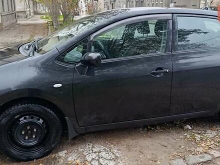 Черный Тойота Аурис, объемом двигателя 1.6 л и пробегом 154 тыс. км за 6700 $, фото 1 на Automoto.ua