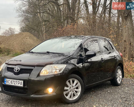 Черный Тойота Аурис, объемом двигателя 1.6 л и пробегом 218 тыс. км за 7000 $, фото 1 на Automoto.ua