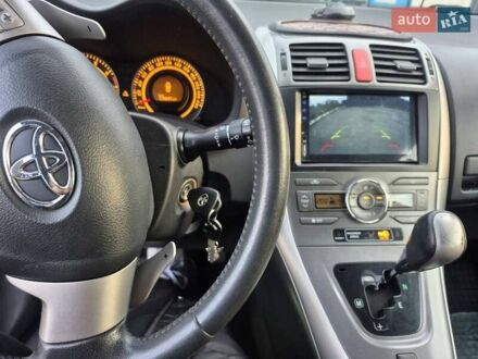 Черный Тойота Аурис, объемом двигателя 1.6 л и пробегом 134 тыс. км за 6900 $, фото 1 на Automoto.ua