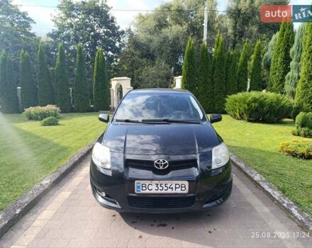 Чорний Тойота Ауріс, об'ємом двигуна 1.6 л та пробігом 257 тис. км за 5000 $, фото 1 на Automoto.ua