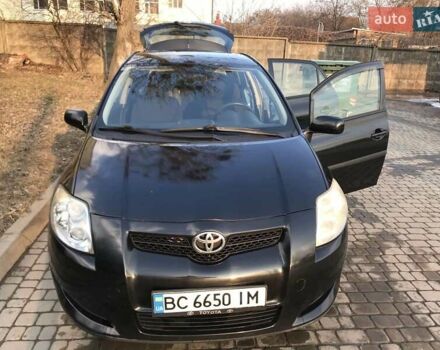 Черный Тойота Аурис, объемом двигателя 1.6 л и пробегом 141 тыс. км за 6200 $, фото 1 на Automoto.ua