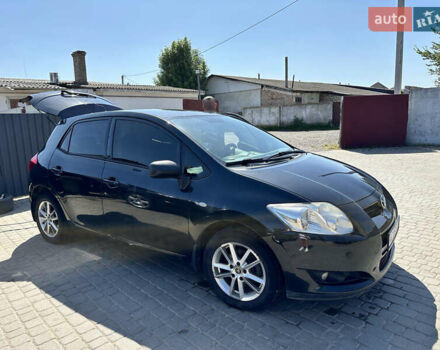 Черный Тойота Аурис, объемом двигателя 1.6 л и пробегом 173 тыс. км за 6100 $, фото 1 на Automoto.ua
