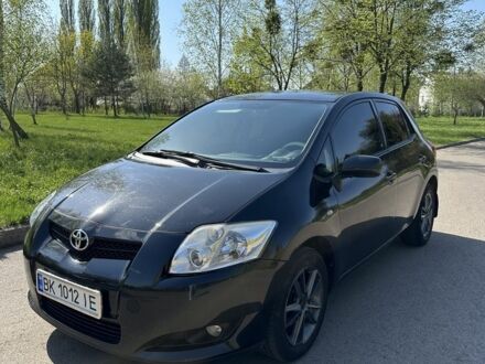 Тойота Ауріс 2008 у Рівному на Automoto.ua Чорний Тойота Ауріс, об'ємом двигуна 1.6 л та пробігом 220 тис. км за 6950 $, фото 1 на Automoto.ua