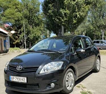 Чорний Тойота Ауріс, об'ємом двигуна 1.33 л та пробігом 200 тис. км за 6800 $, фото 1 на Automoto.ua