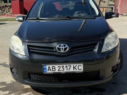 Черный Тойота Аурис, объемом двигателя 1.6 л и пробегом 188 тыс. км за 7500 $, фото 1 на Automoto.ua